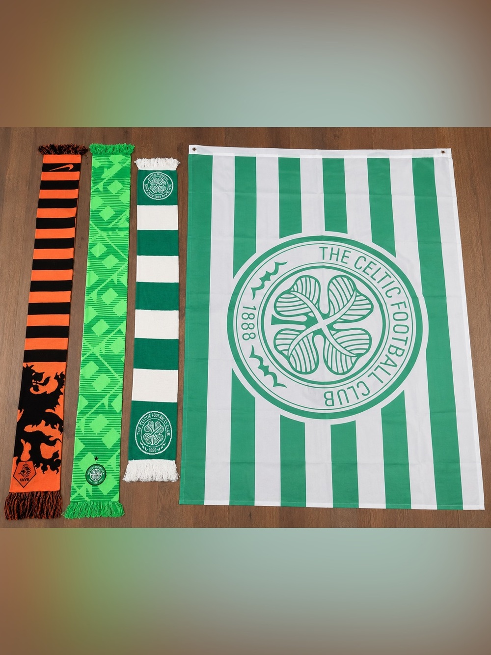 Celtic FC team flag + 2 Nike Celtic FC scarfs + Nike Nederland scarf